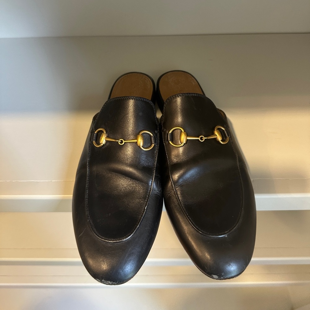 Gucci black leather Princeton Leather slipper with box and garment/shoe bag